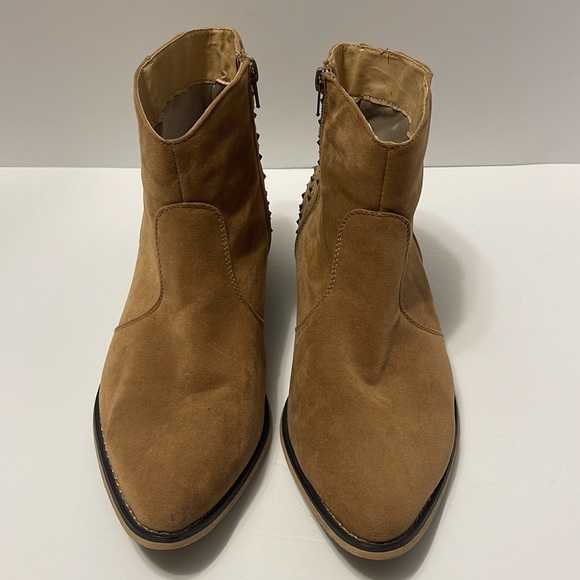 Bucco Capensis Women’s Size 8.5 Brown Faux Suede Gold Studded Ankle Boots - Picture 5 of 10